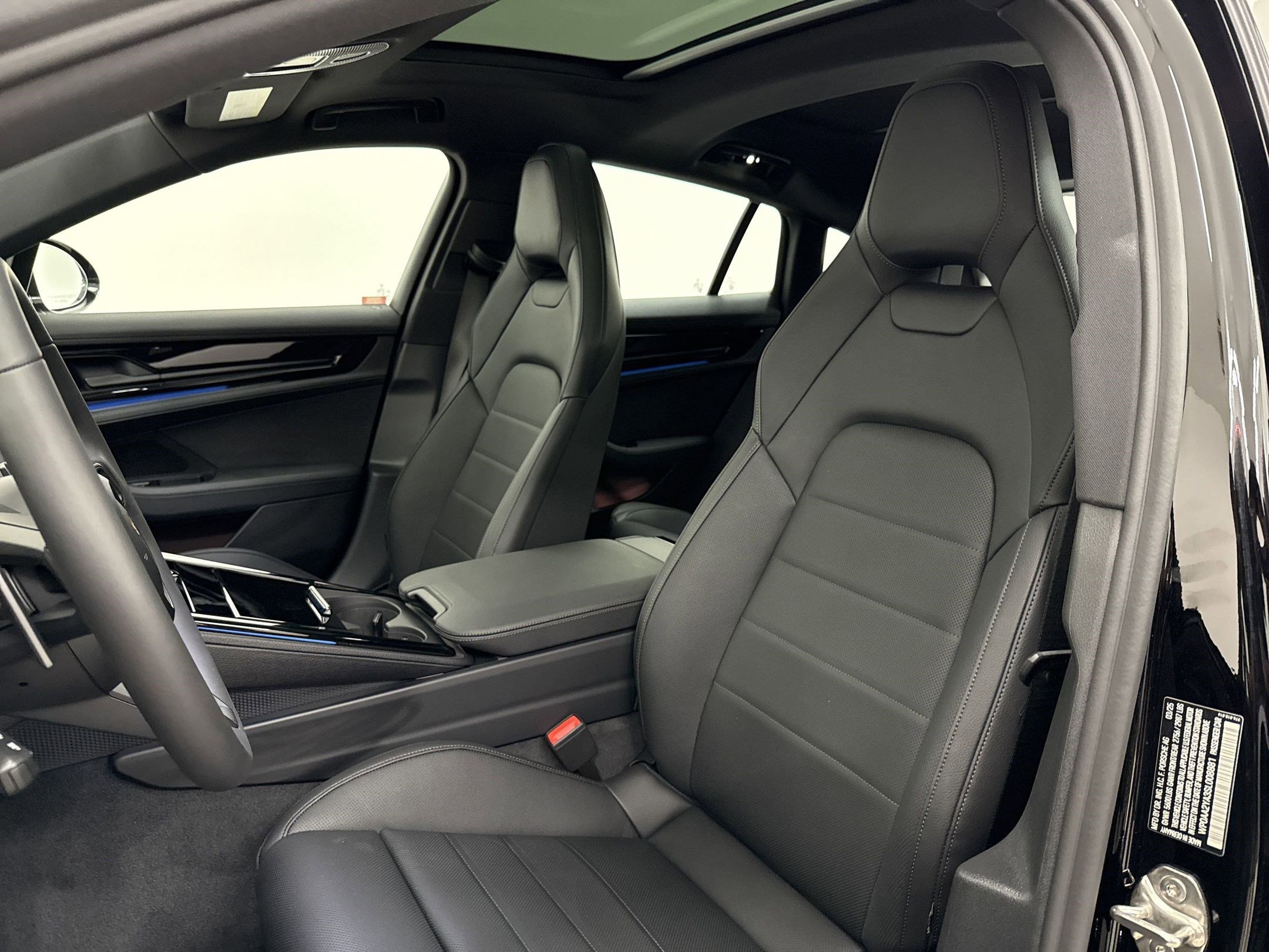 New 2025 Porsche Panamera 4 image 5