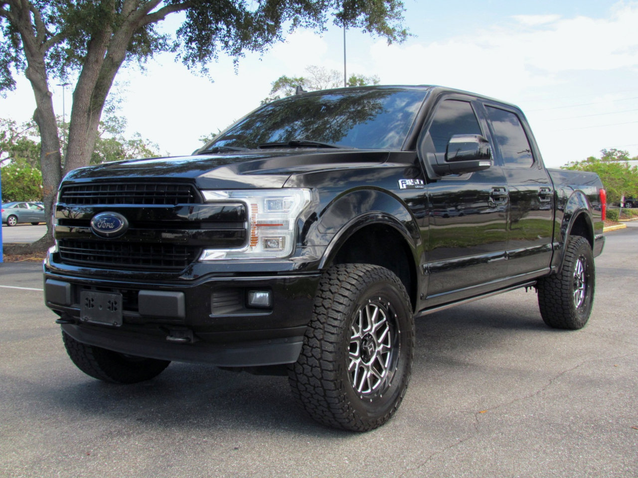 Used 2018 Ford F150 Lariat w/ Equipment Group 502A Luxury image 2