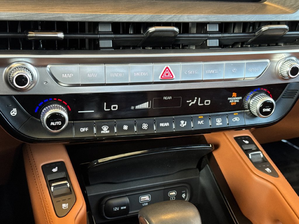 Used 2025 Kia Telluride AWD image 26