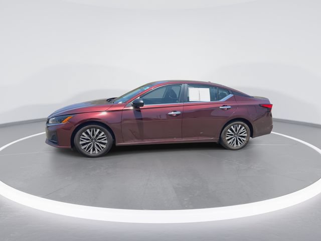 Used 2024 Nissan Altima 2.5 SV FWD image 4