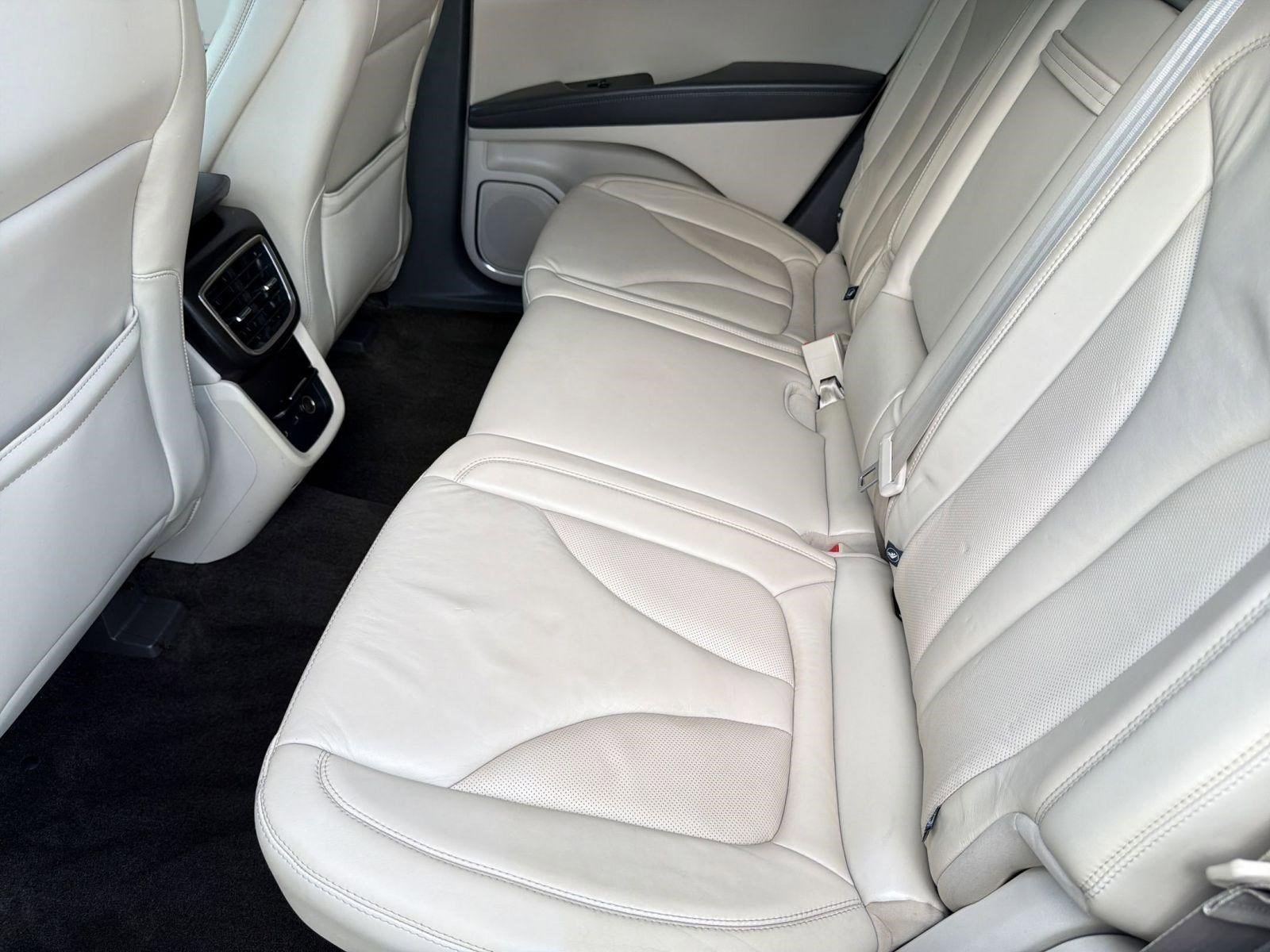Used 2016 Lincoln MKX Select w/ Select Plus Package FWD image 24