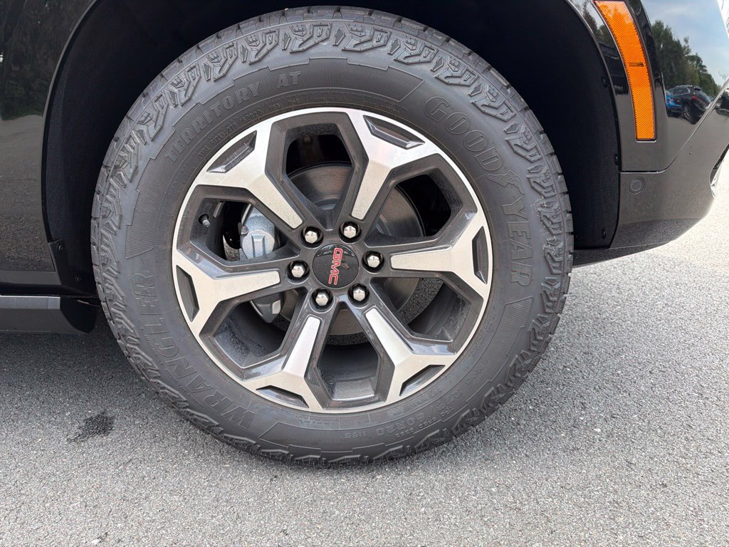 New 2026 GMC Yukon AT4 Ultimate w/ LPO, Floor Liner Package AWD/4WD image 9