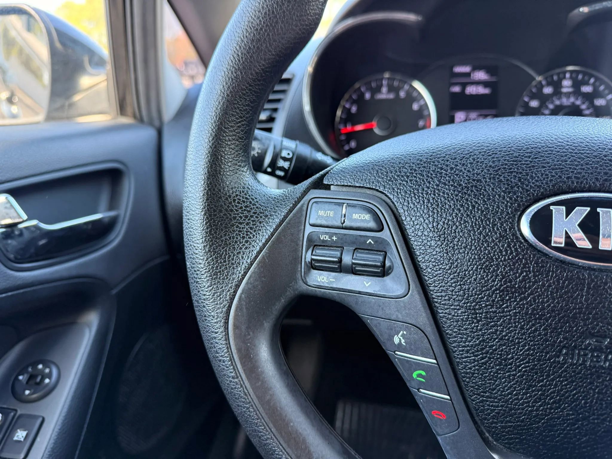 Used 2016 Kia Forte LX w/ LX Popular Plus Package image 15