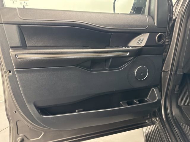 Used 2021 Ford Expedition XLT image 28