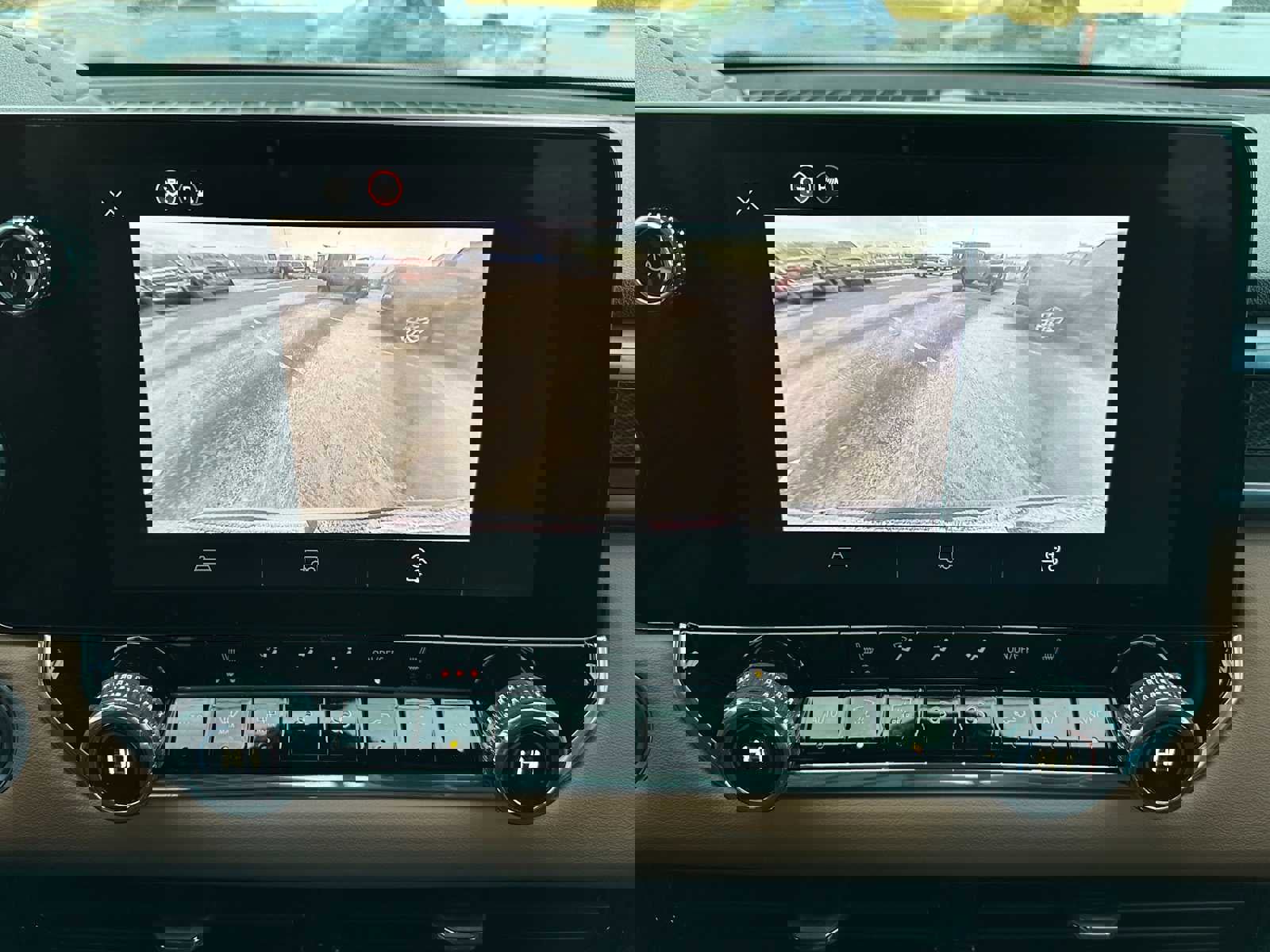 New 2026 GMC Canyon AT4 image 29