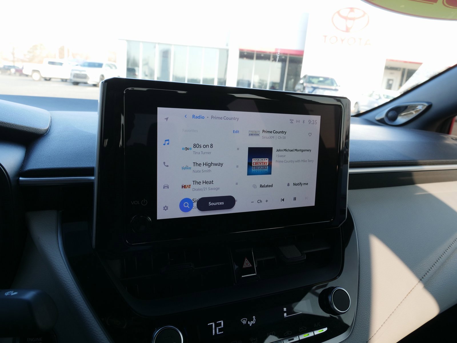 Used 2023 Toyota Corolla SE w/ SE Premium Package image 26