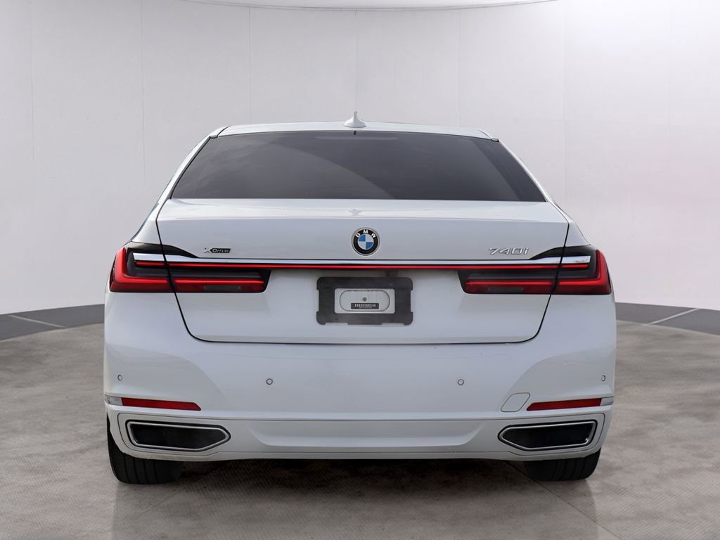 Used 2021 BMW 740i xDrive w/ Premium Package image 6