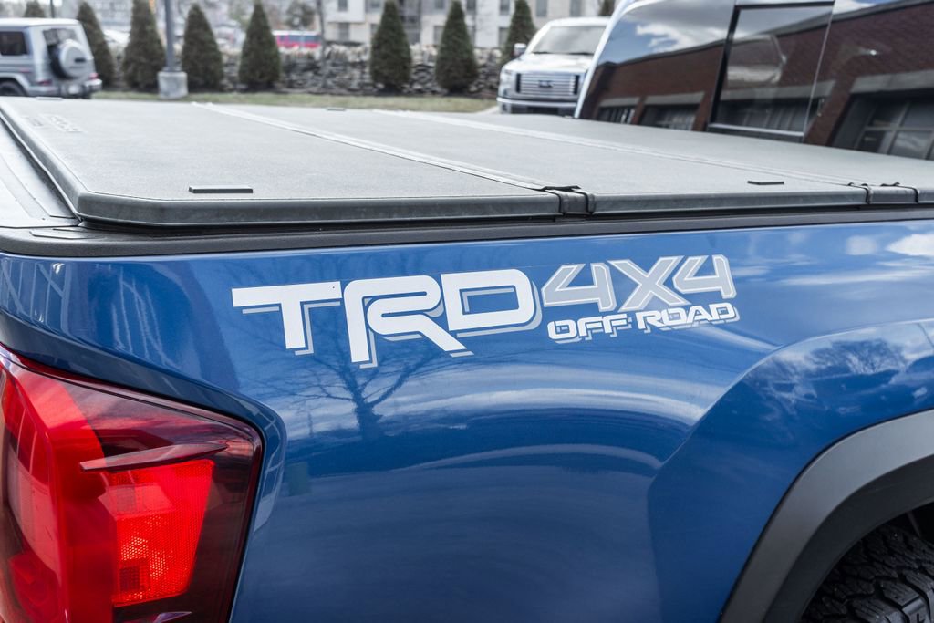 Used 2018 Toyota Tacoma TRD Off-Road image 36