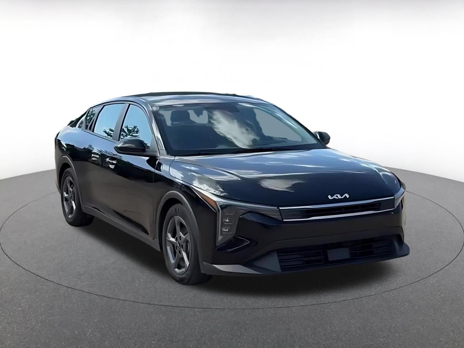 Used 2025 Kia K4 FWD image 3