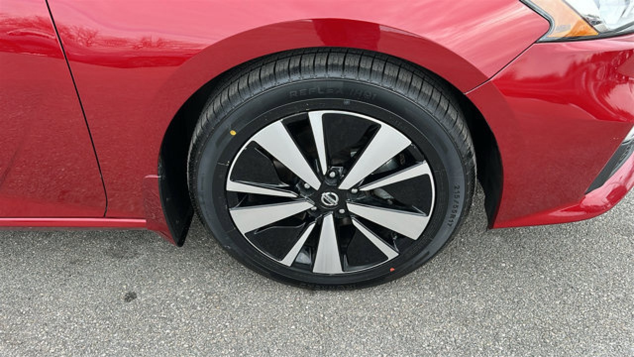 Certified 2022 Nissan Altima 2.5 SV image 9