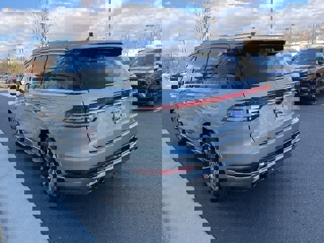 Used 2023 Lincoln Aviator Grand Touring w/ Equipment Group 301A image 6