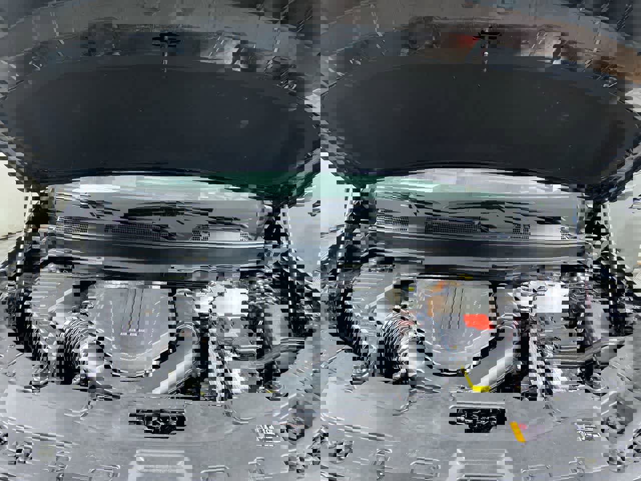 Used 2025 Chevrolet Traverse LT image 12