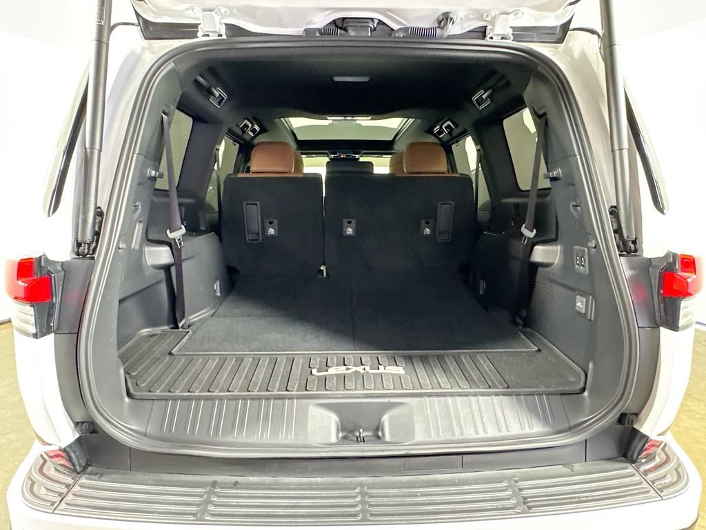 Used 2025 Lexus GX 550 w/ Cold Area Package AWD/4WD image 33
