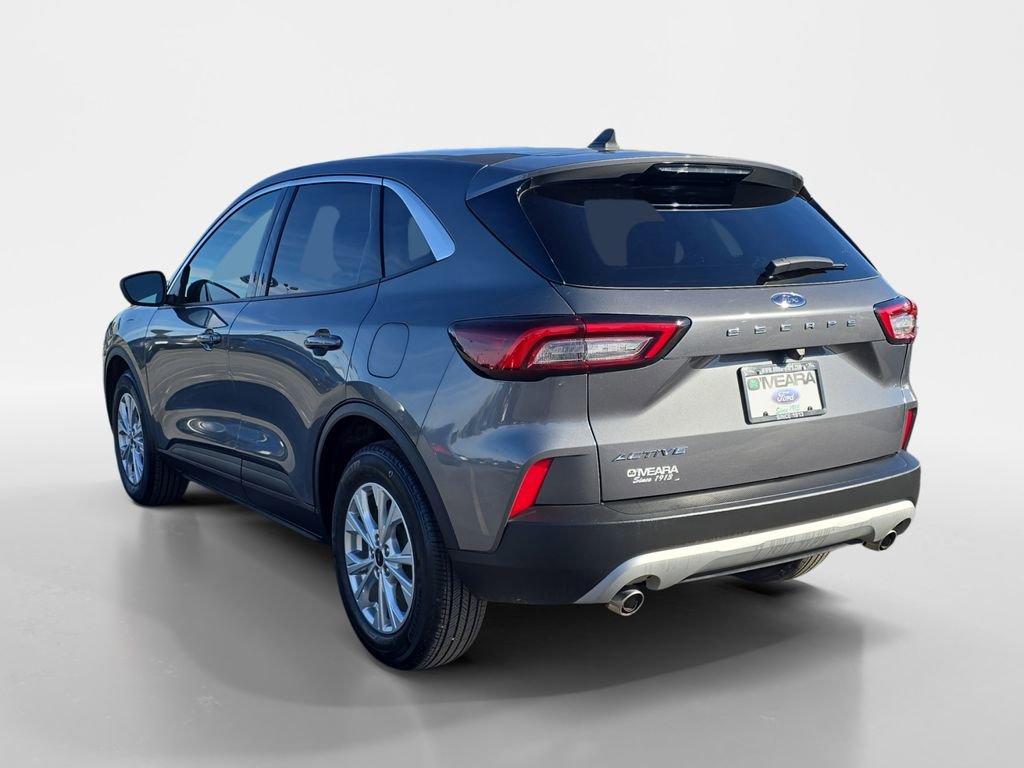Used 2024 Ford Escape Active w/ Cold Weather Package image 3