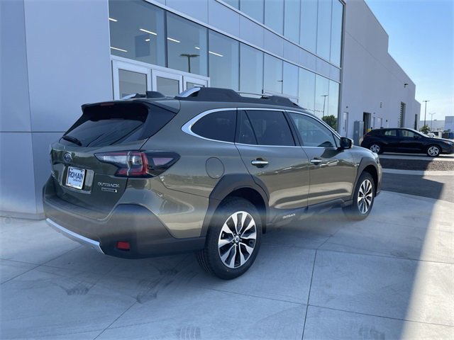 New 2025 Subaru Outback Touring image 5