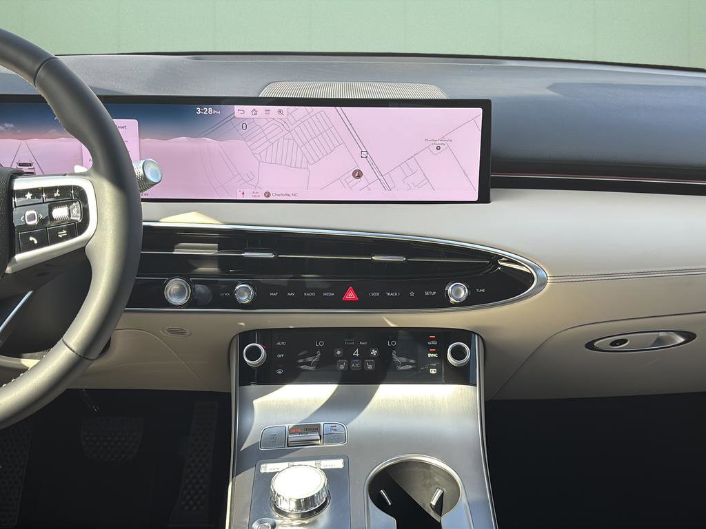 Used 2026 Genesis GV70 2.5T Select image 23