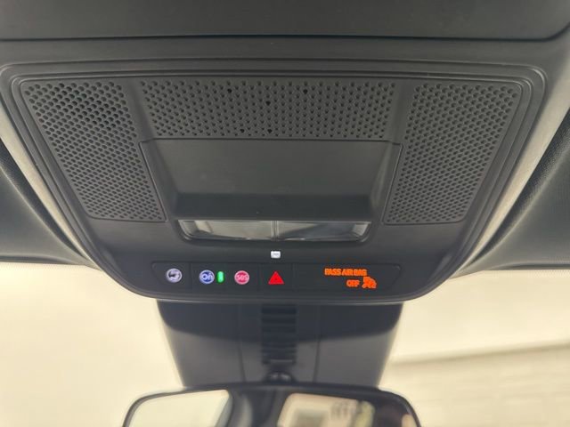 Used 2025 Chevrolet Traverse LT FWD image 21