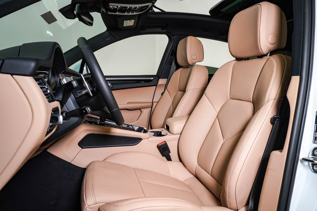 New 2026 Porsche Macan S AWD/4WD image 5