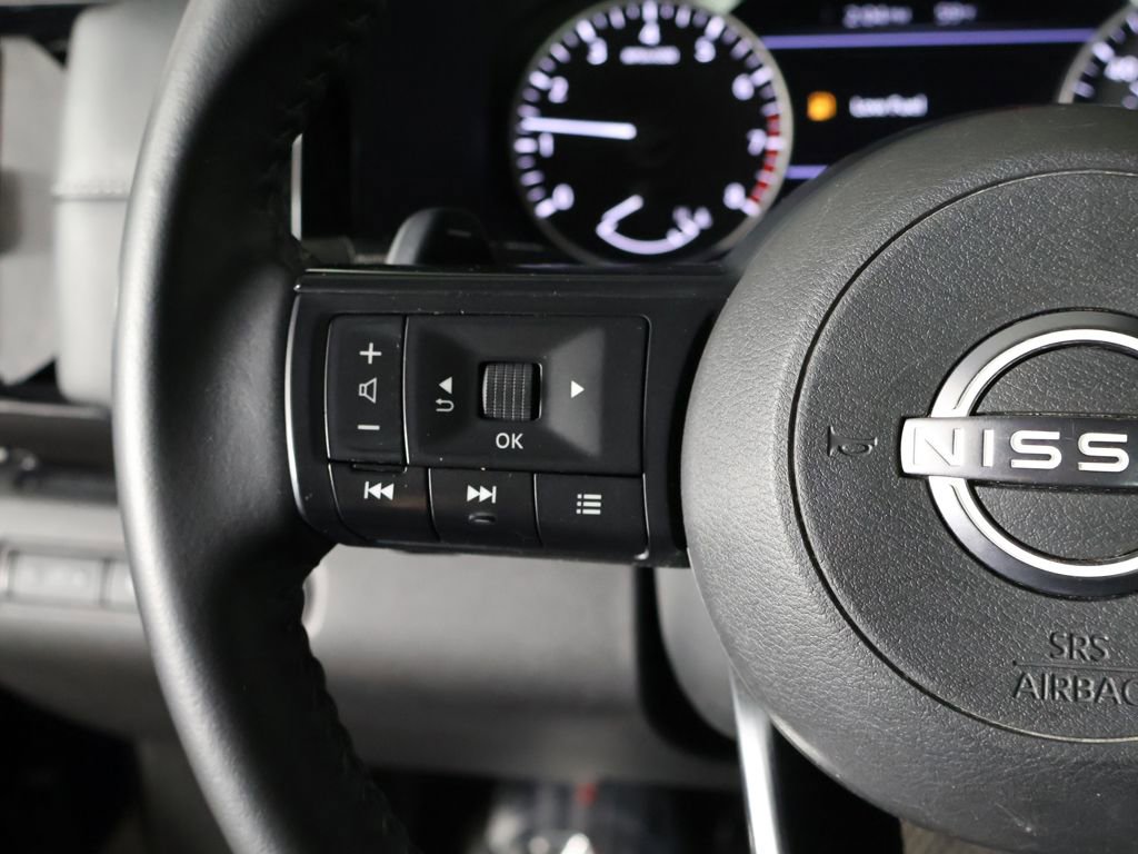 Used 2024 Nissan Pathfinder SV AWD/4WD image 38