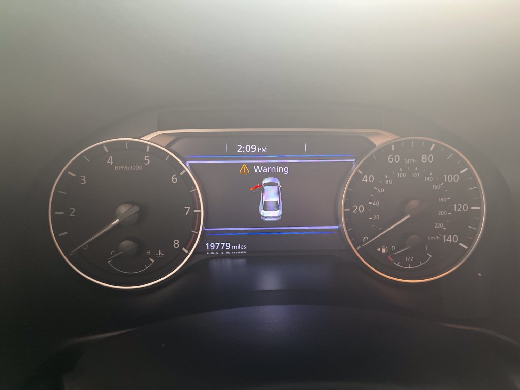 Used 2025 Nissan Altima 2.5 SR FWD image 17