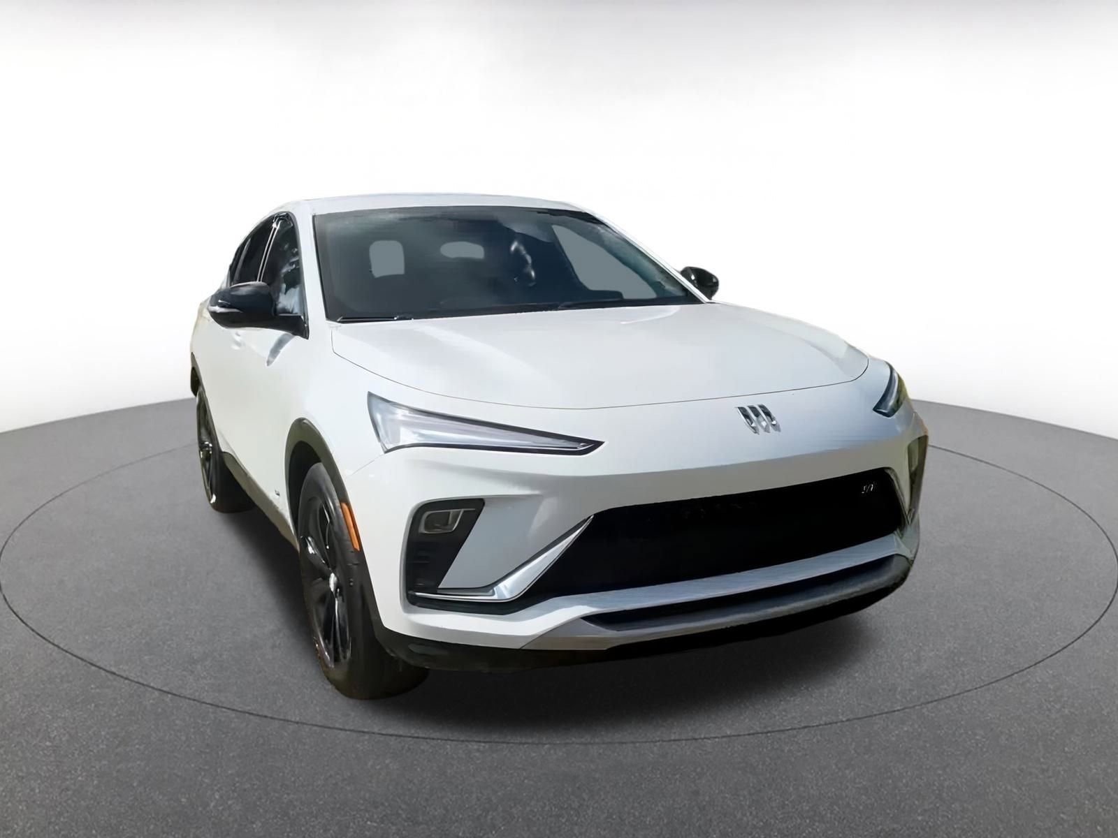 Used 2025 Buick Envista Sport Touring image 3