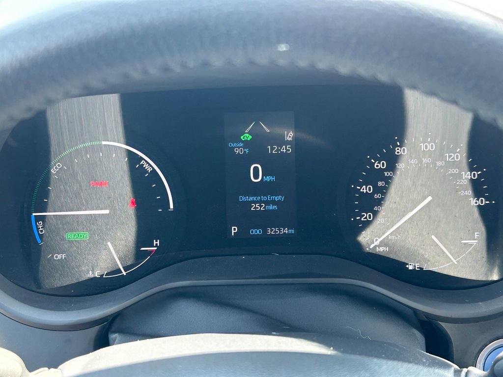 Used 2023 Toyota Sienna XLE FWD image 36