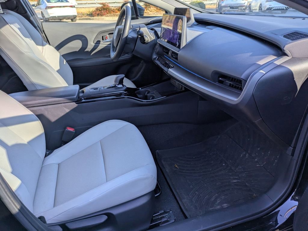 Used 2023 Toyota Prius XLE image 26