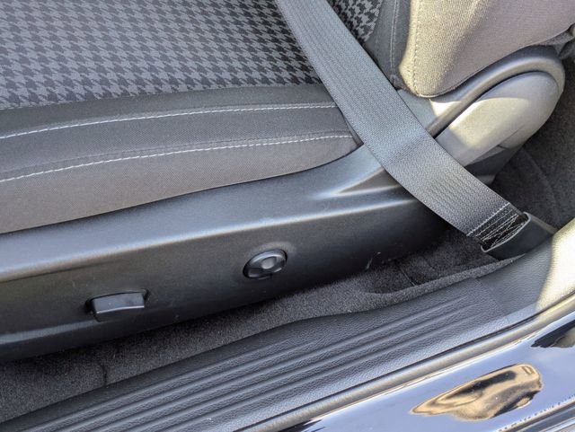 Used 2018 Dodge Challenger R/T image 26