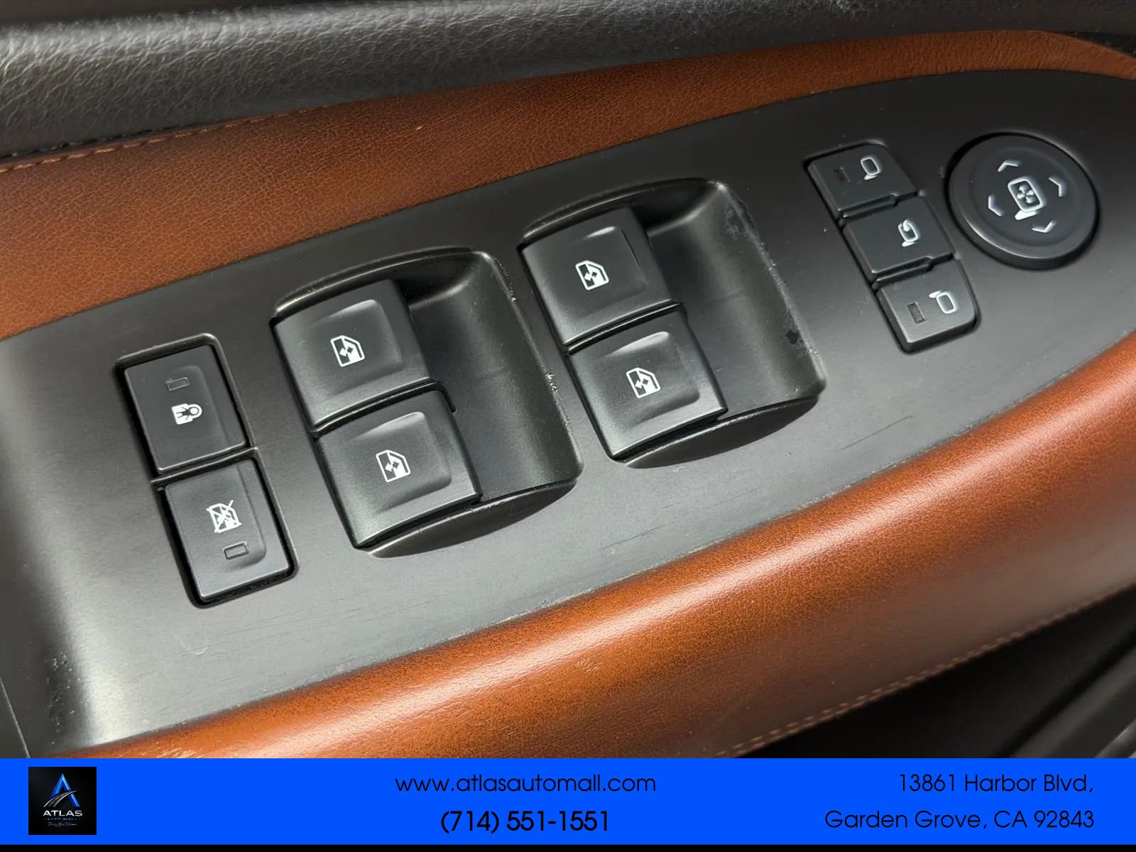 Used 2015 Cadillac Escalade Premium AWD/4WD image 30