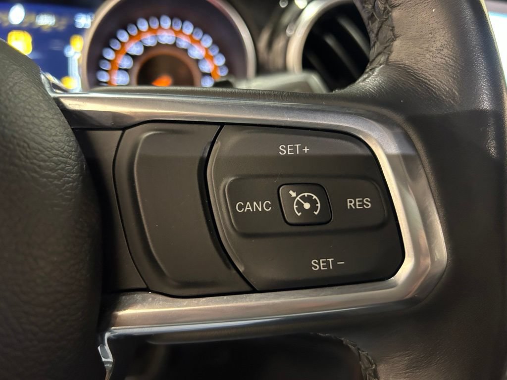 Used 2022 Jeep Wrangler Unlimited Sahara AWD/4WD image 22