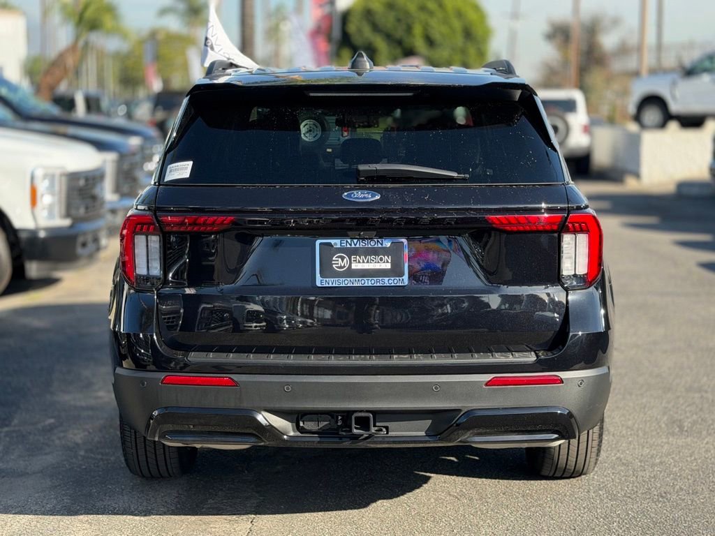 Used 2025 Ford Explorer ST-Line w/ Premium Package image 7