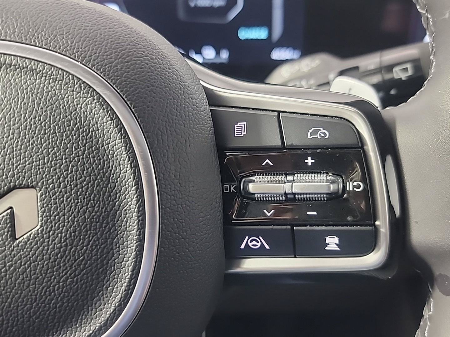 Used 2026 Kia Carnival SX FWD image 29
