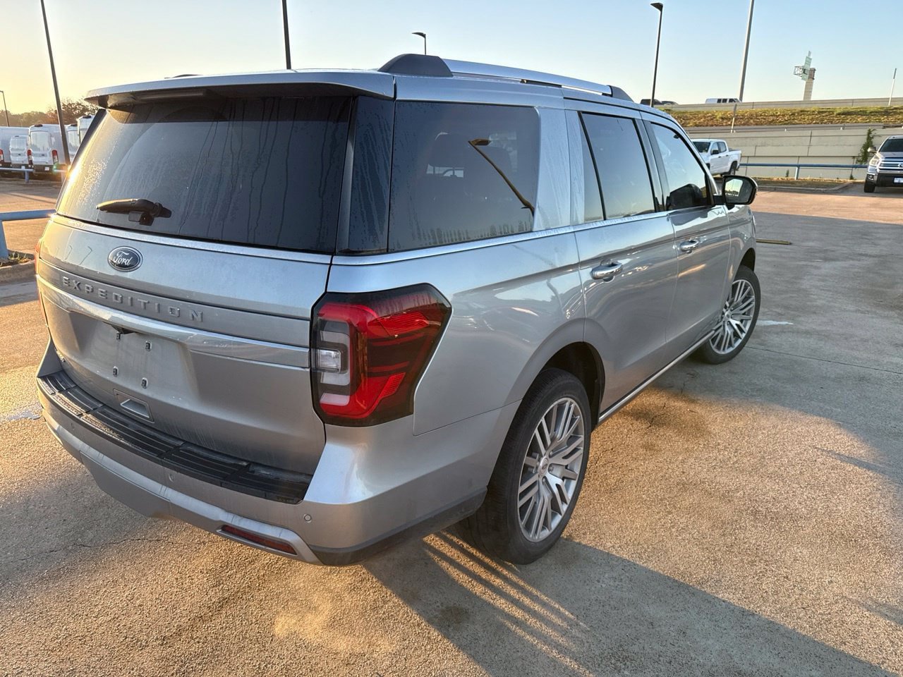Used 2024 Ford Expedition Limited RWD image 11