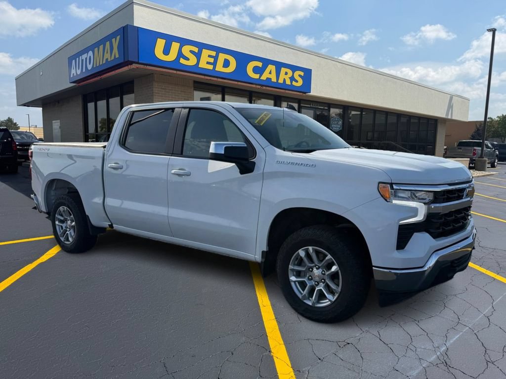 Used 2024 Chevrolet Silverado 1500 LT AWD/4WD image 4