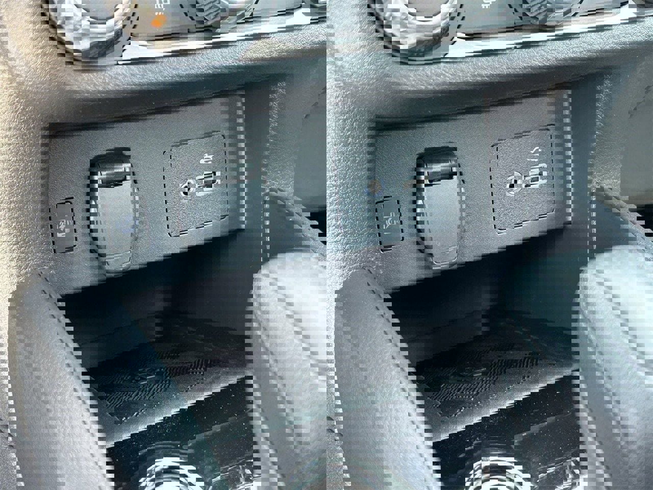 New 2025 Nissan Versa SV w/ Trunk Package image 24