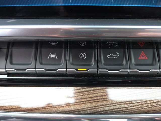 Used 2023 Chevrolet Silverado 1500 LT image 12