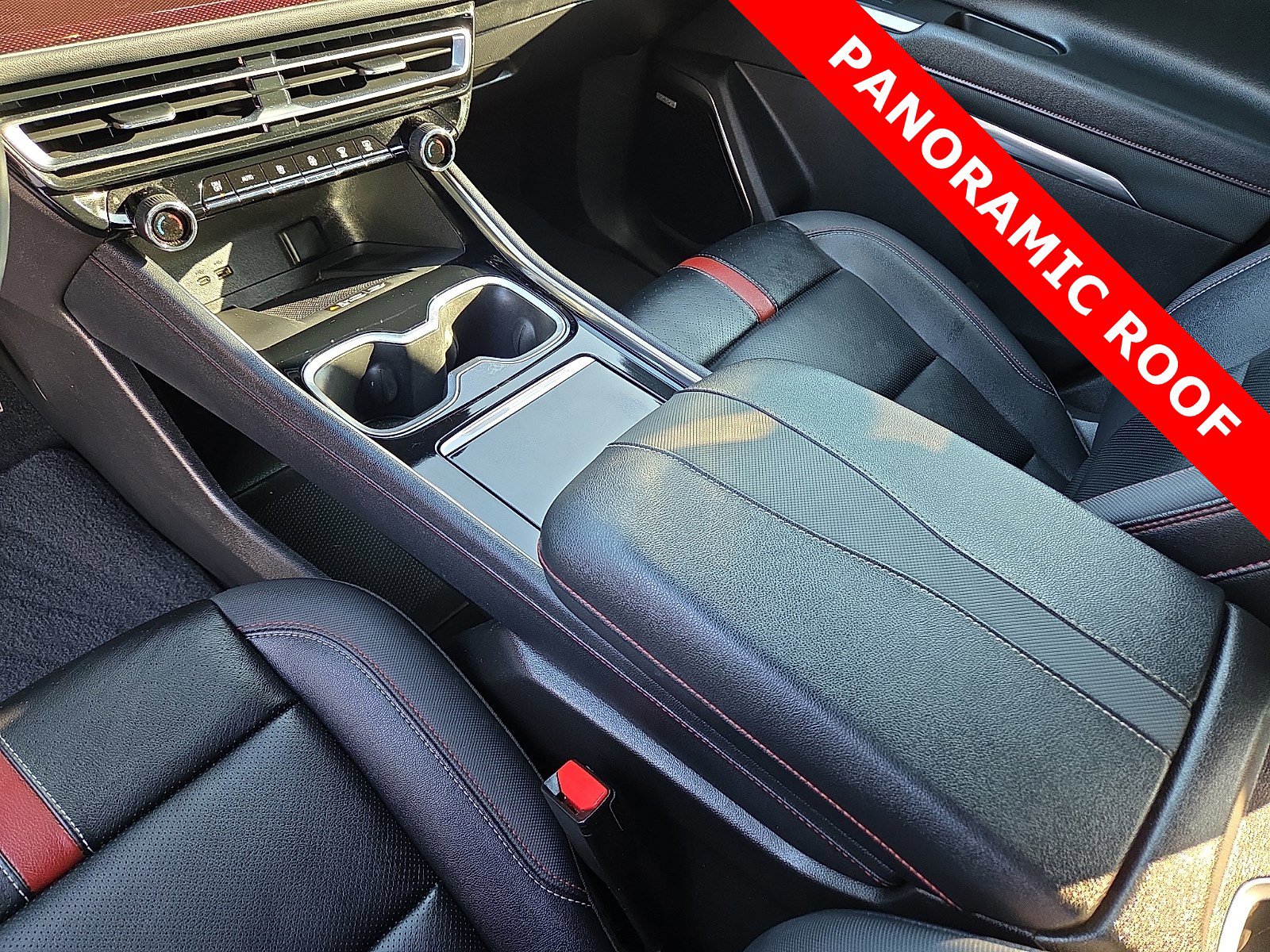 Used 2024 Chevrolet Traverse RS image 25