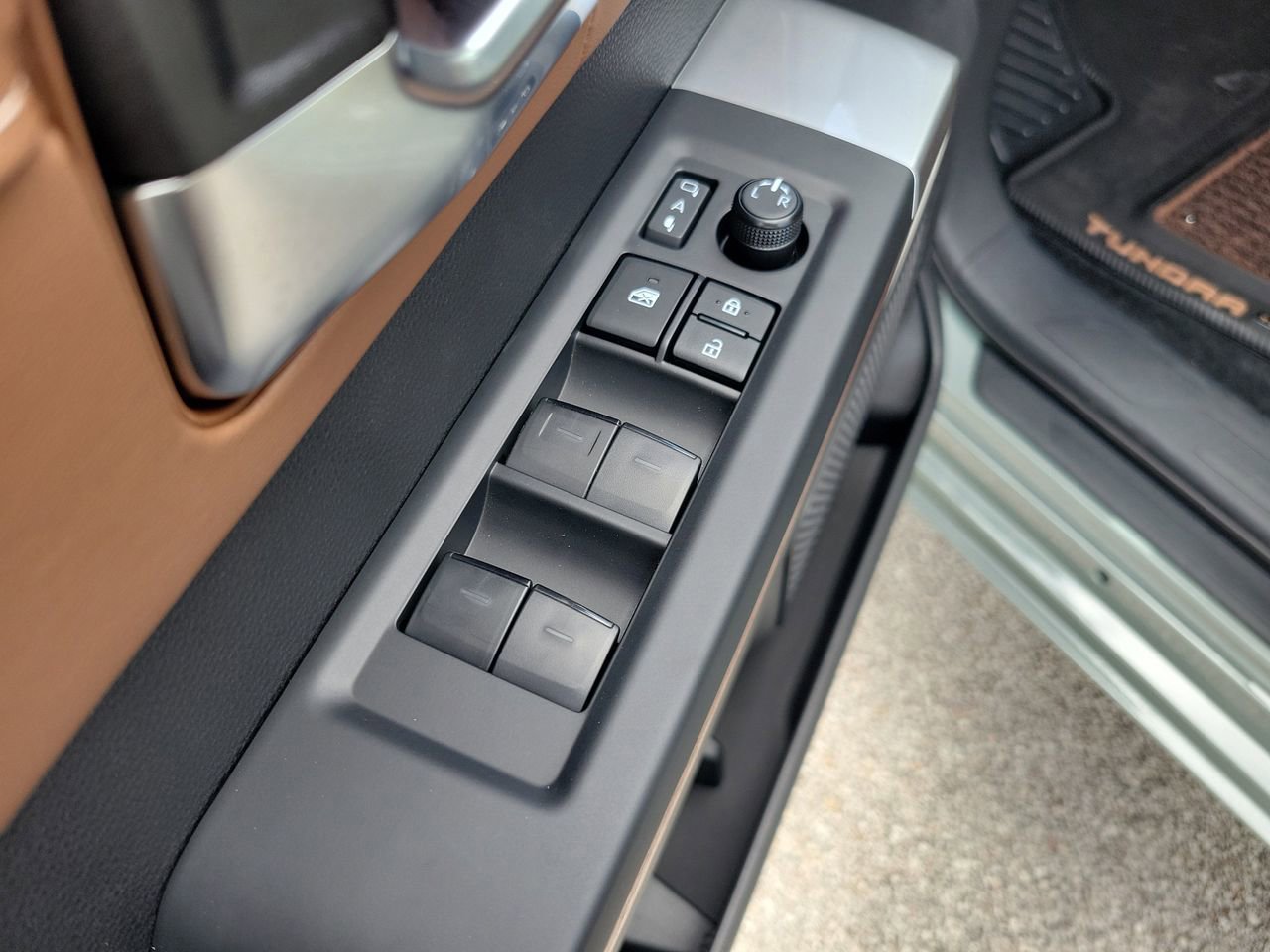 Used 2025 Toyota Tundra 1794 Edition image 14