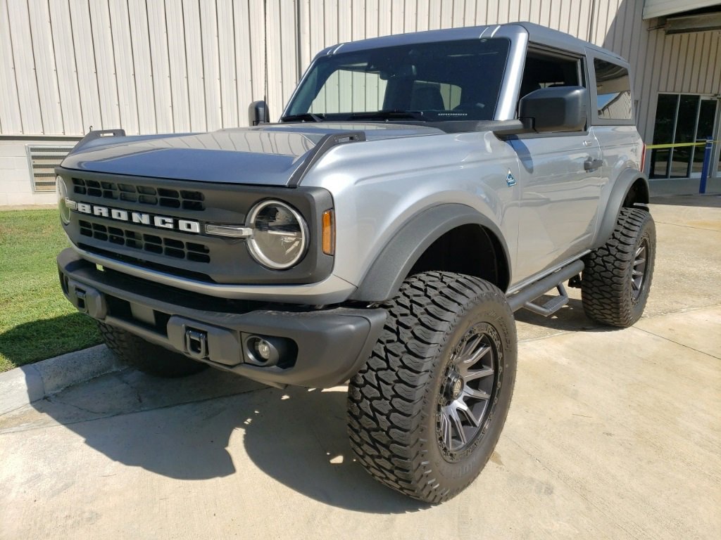 New 2023 Ford Bronco Black Diamond