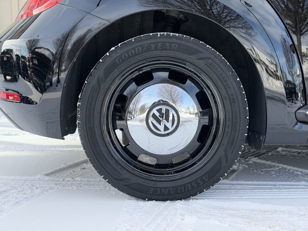 Used 2013 Volkswagen Beetle 2.5 50's Edition image 16