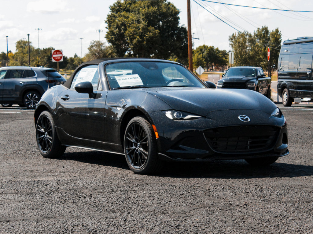 New 2026 MAZDA MX-5 Miata Club w/ Interior Package RWD image 3
