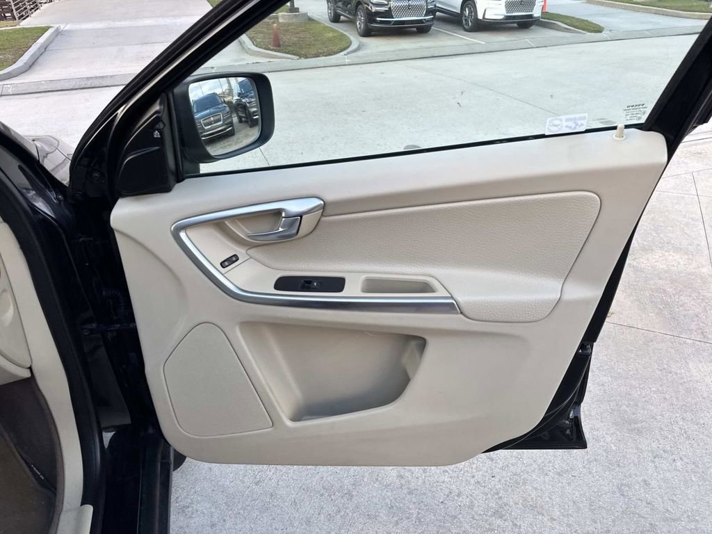 Used 2012 Volvo XC60 T6 image 14