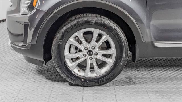 Used 2020 Kia Telluride LX FWD image 36
