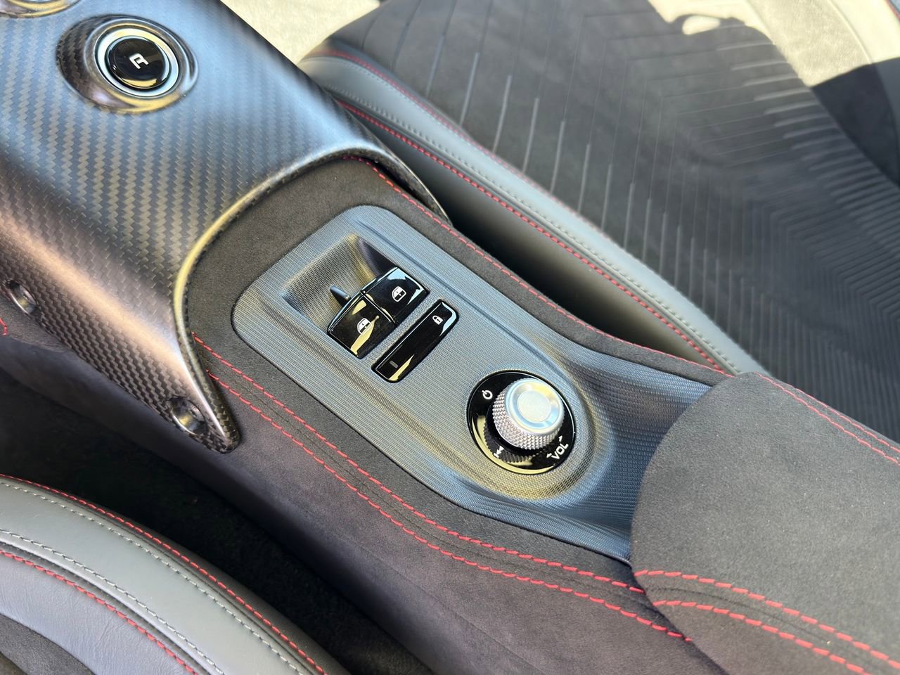 Used 2023 Maserati MC20 Spyder image 25