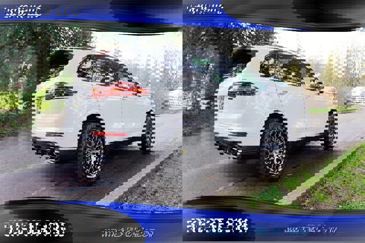 Used 2017 Porsche Cayenne Platinum Edition image 9