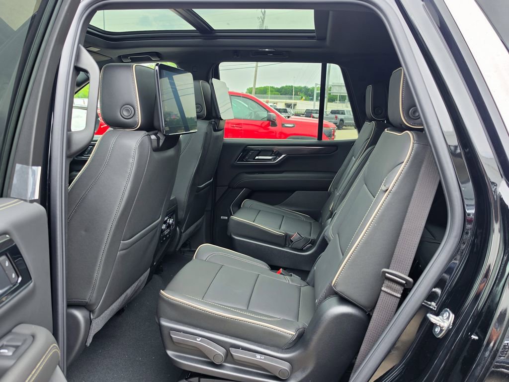 New 2026 GMC Yukon Elevation w/ Elevation Premium Package AWD/4WD image 14