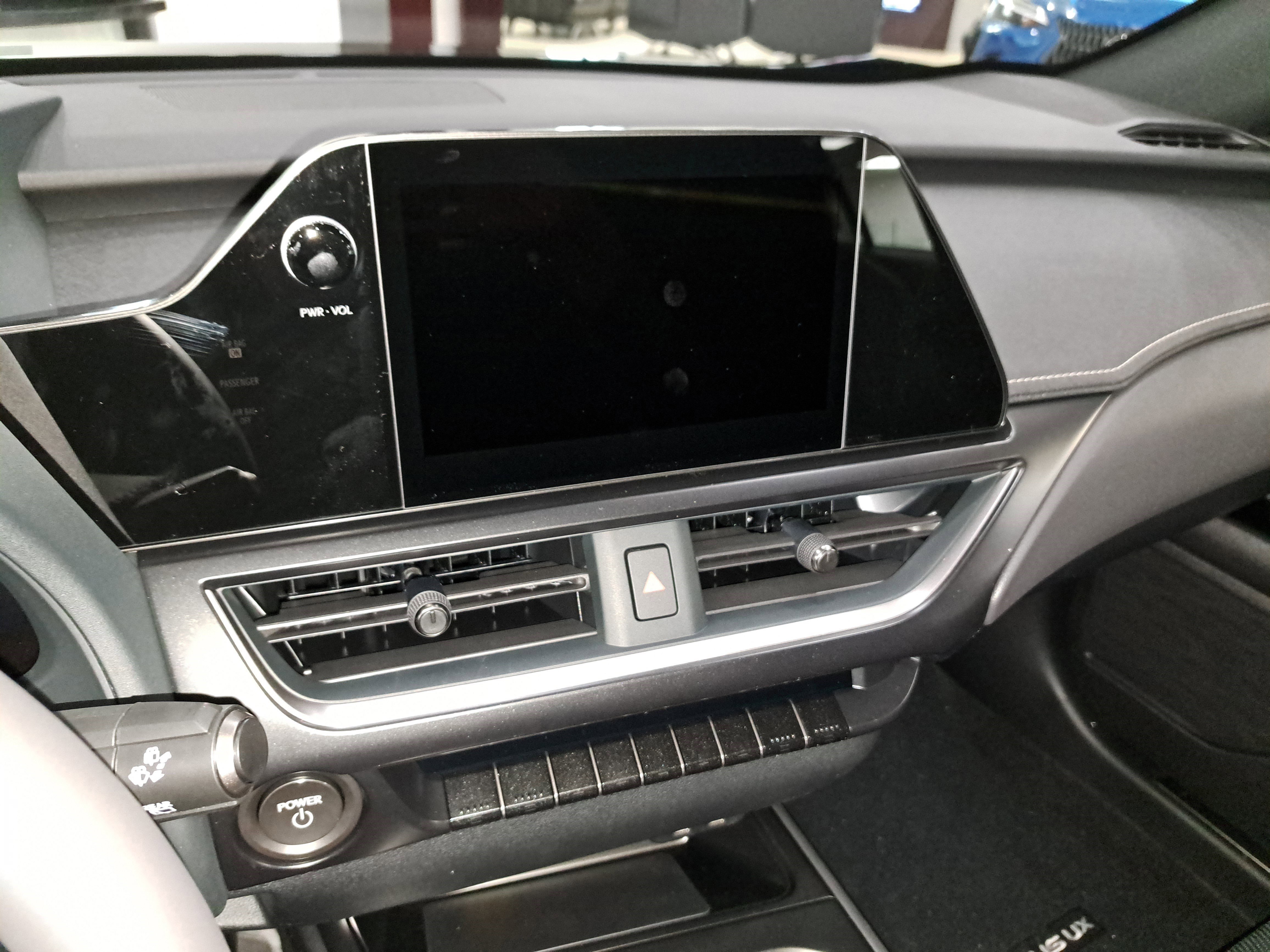 New 2025 Lexus UX 300h FWD image 19