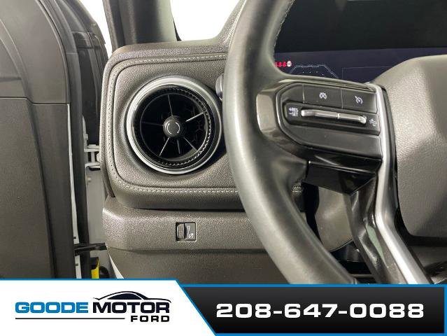 Used 2024 Chevrolet Colorado LT w/ LT Convenience Package II AWD/4WD image 14