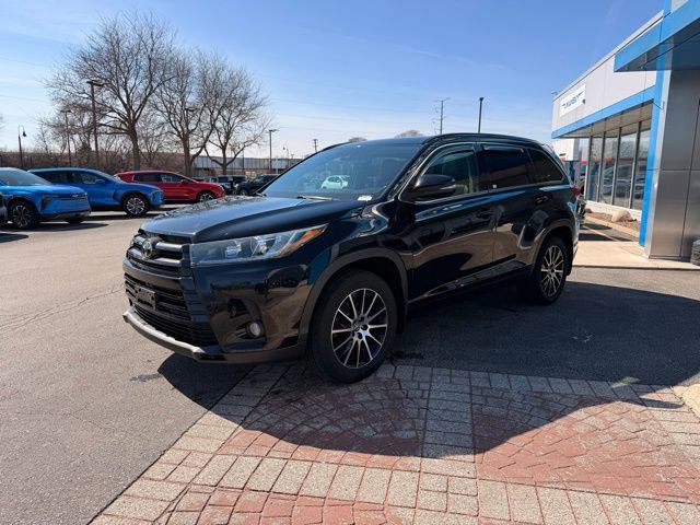 Used 2018 Toyota Highlander SE image 3