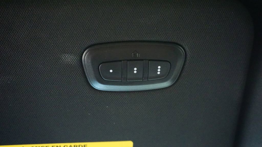 Used 2023 Jeep Wagoneer Series III w/ Premium Group I image 32